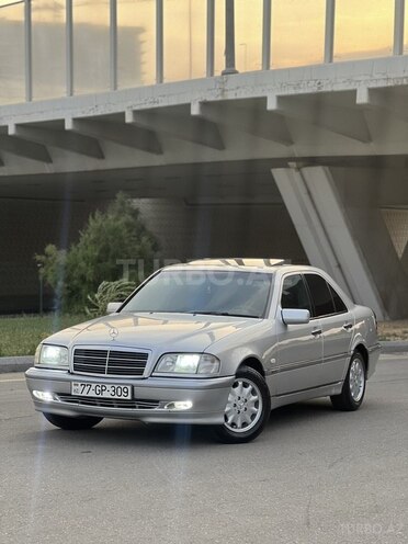 Mercedes C 240