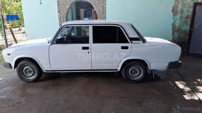 LADA (VAZ) 2107 2006, 22,180 km - 1.6 l - Şirvan