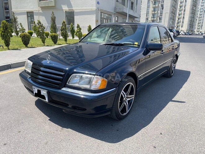 Mercedes C 230