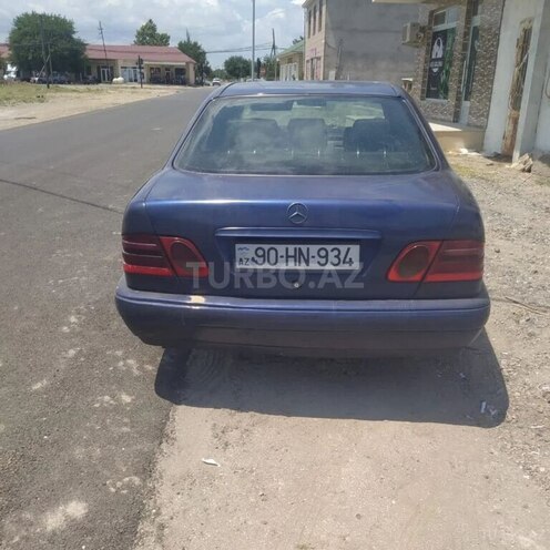 Mercedes E 220 d 1999, 438,741 km - 2.2 l - Beyləqan