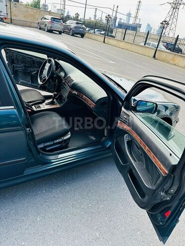 BMW 528 1996, 390,000 km - 2.8 l - Bakı