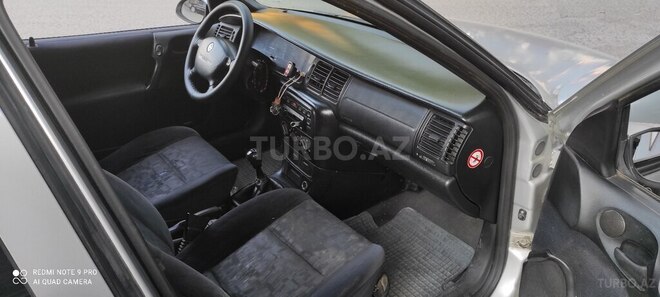 Opel Vectra 1997, 250,000 km - 1.6 l - Gəncə