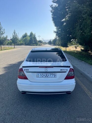 Mercedes E 320