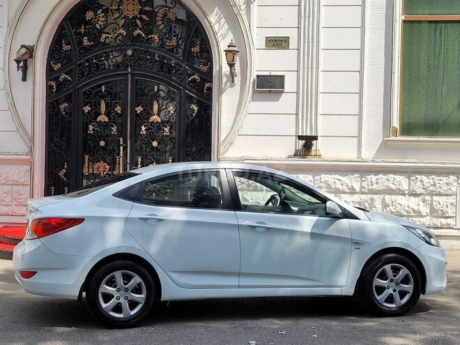 Hyundai Accent