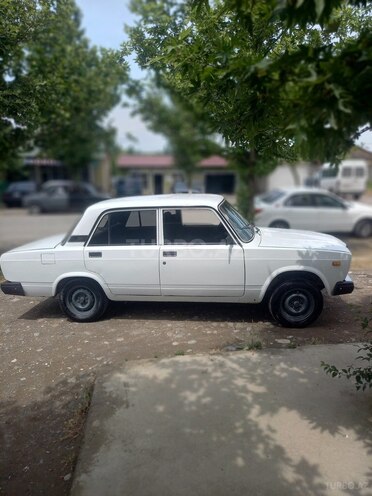 LADA (VAZ) 2107