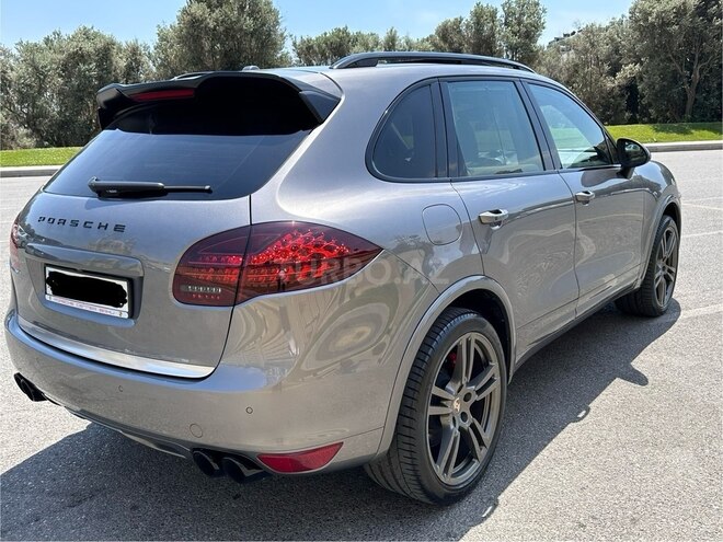 Porsche Cayenne Turbo