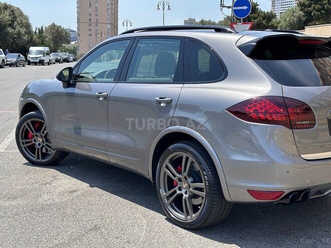 Porsche Cayenne Turbo