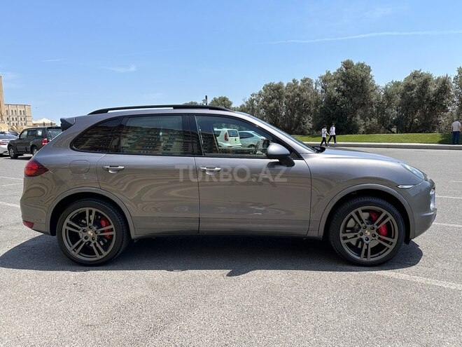 Porsche Cayenne Turbo