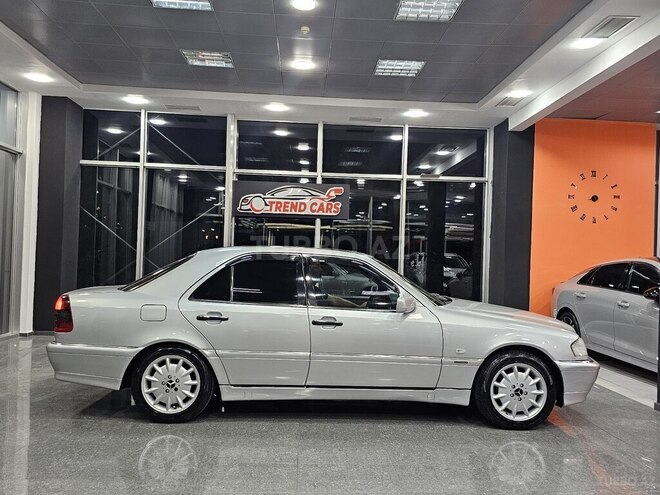 Mercedes C 180