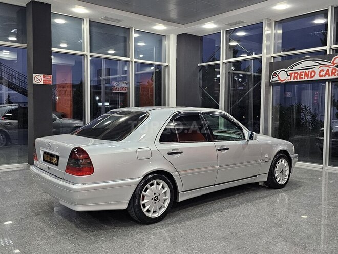 Mercedes C 180