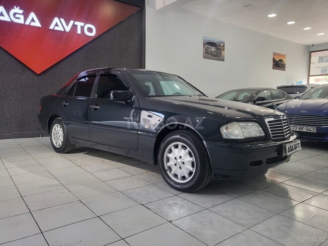 Mercedes C 200