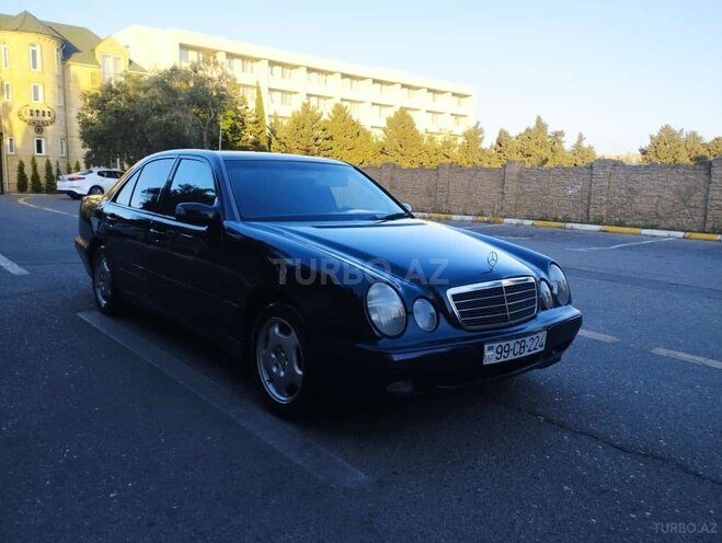 Mercedes E 240