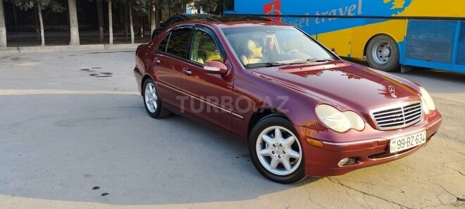 Mercedes C 240