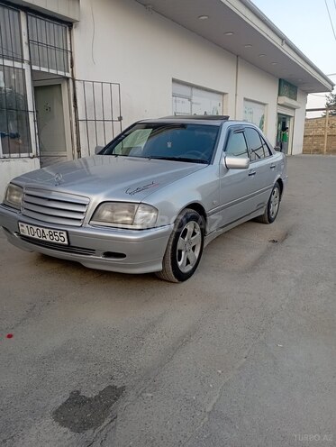 Mercedes C 220