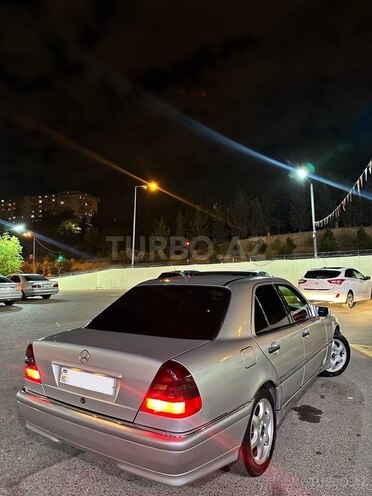Mercedes C 180 1999, 330,000 km - 1.8 л - Bakı