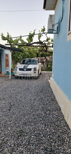 Cadillac SRX 2009, 228,000 km - 4.6 l - Salyan