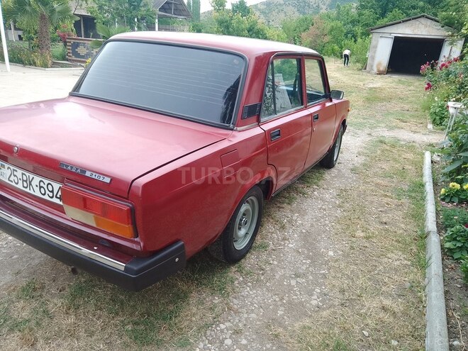 LADA (VAZ) 2107