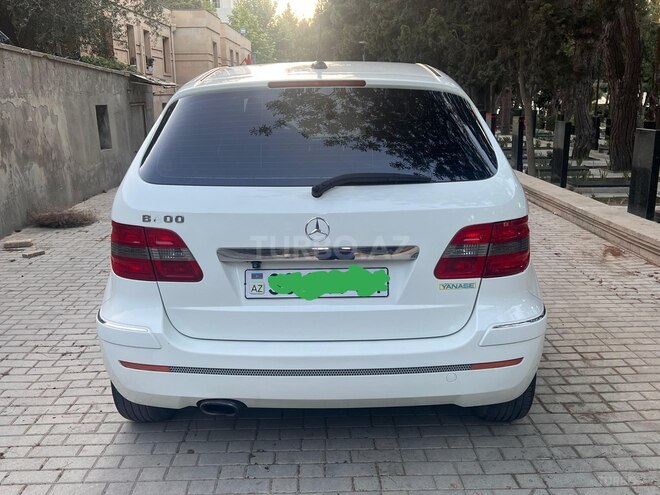 Mercedes B 200