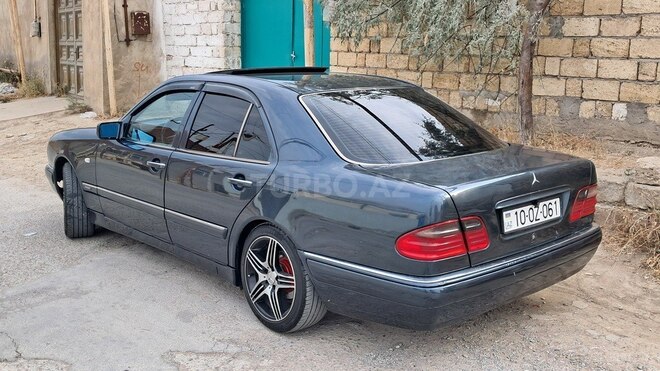 Mercedes E 230 1995, 560,000 km - 2.3 l - Bakı