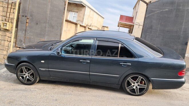 Mercedes E 230 1995, 560,000 km - 2.3 l - Bakı