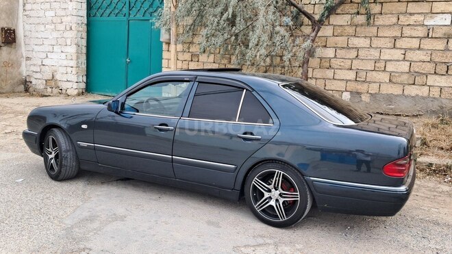 Mercedes E 230 1995, 560,000 km - 2.3 l - Bakı