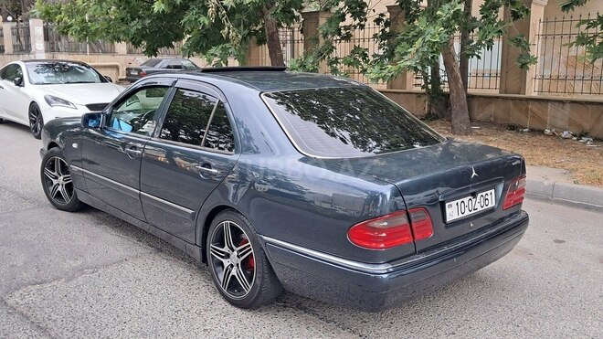Mercedes E 230 1995, 560,000 km - 2.3 l - Bakı
