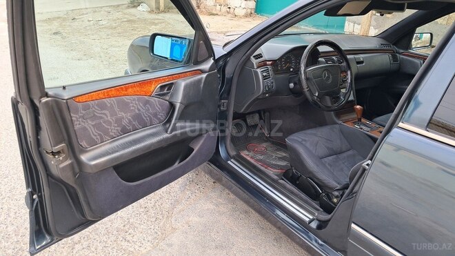 Mercedes E 230 1995, 560,000 km - 2.3 l - Bakı