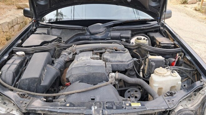 Mercedes E 230 1995, 560,000 km - 2.3 l - Bakı