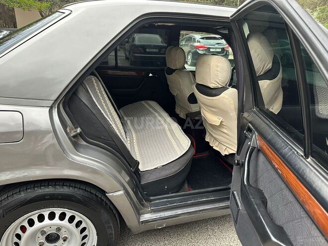 Mercedes E 220 1994, 377,000 km - 2.2 l - Sumqayıt