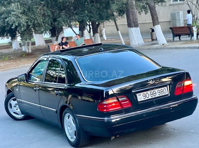 Mercedes E 280