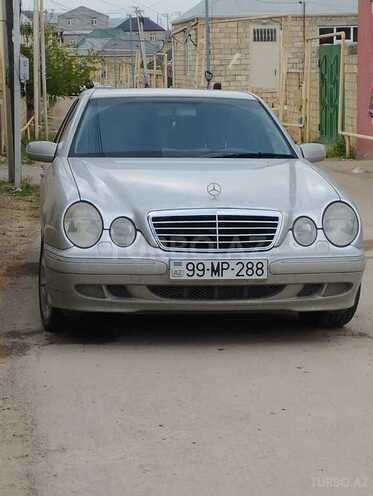 Mercedes E 240