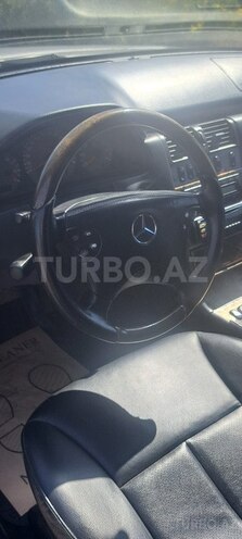 Mercedes E 240