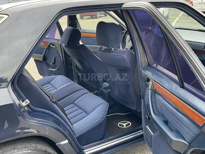 Mercedes E 200 1992, 301,378 km - 2.0 л - Sumqayıt