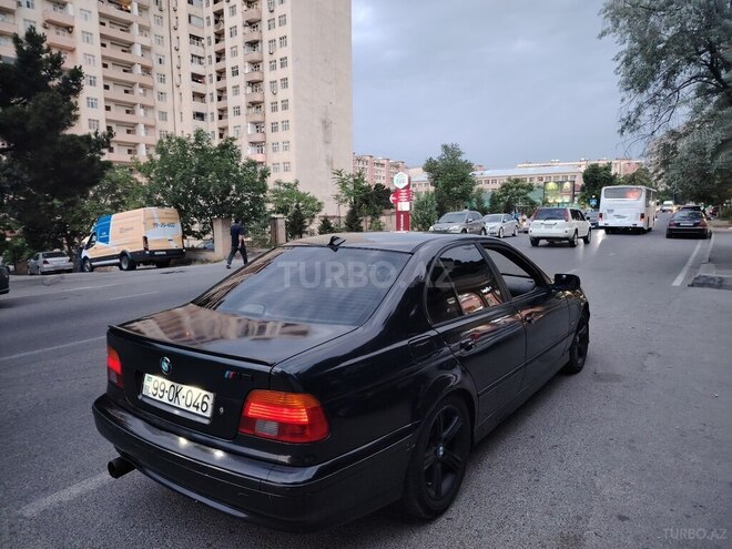 BMW 528 1999, 325,000 km - 2.8 l - Bakı
