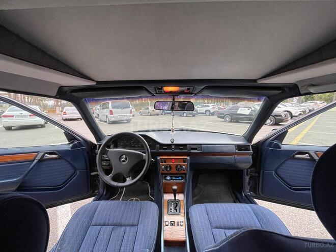 Mercedes E 200 1992, 301,378 km - 2.0 л - Sumqayıt