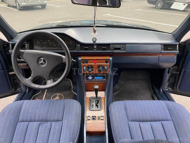 Mercedes E 200 1992, 301,378 km - 2.0 л - Sumqayıt