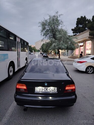 BMW 528 1999, 325,000 km - 2.8 l - Bakı