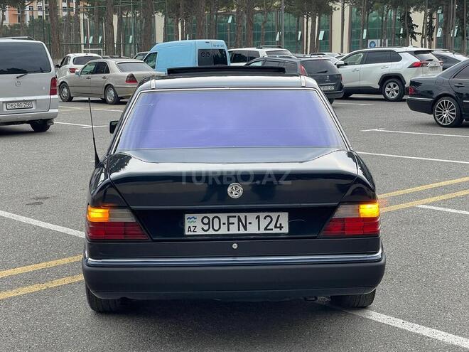 Mercedes E 200 1992, 301,378 km - 2.0 л - Sumqayıt