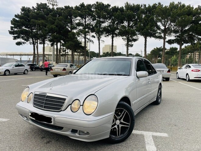 Mercedes E 270 2001, 356,456 km - 2.7 l - Bakı