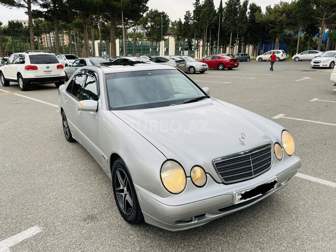 Mercedes E 270 2001, 356,456 km - 2.7 l - Bakı