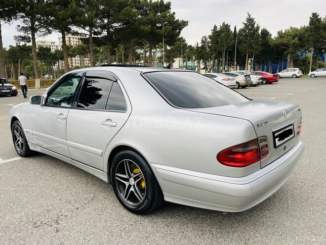 Mercedes E 270 2001, 356,456 km - 2.7 l - Bakı