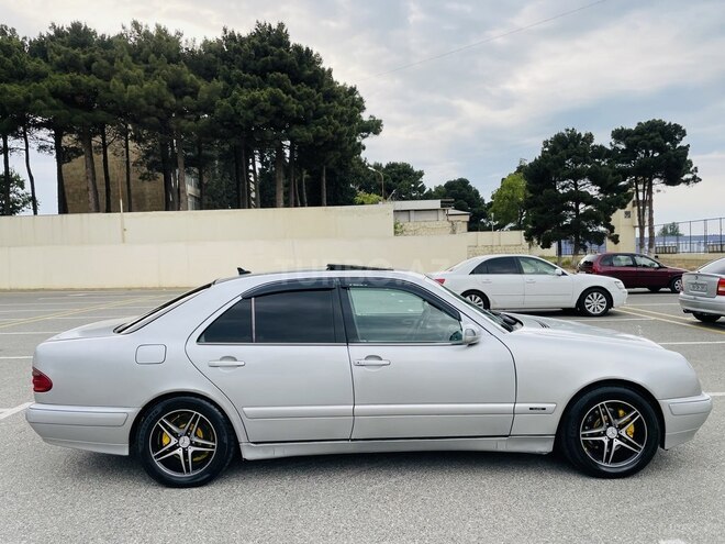 Mercedes E 270 2001, 356,456 km - 2.7 l - Bakı