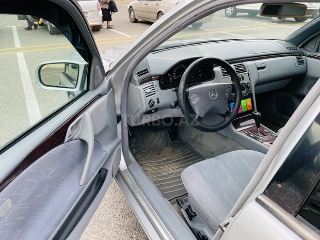 Mercedes E 270 2001, 356,456 km - 2.7 l - Bakı