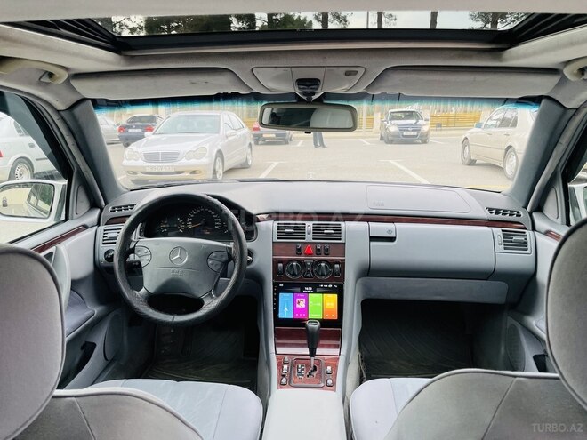 Mercedes E 270 2001, 356,456 km - 2.7 l - Bakı