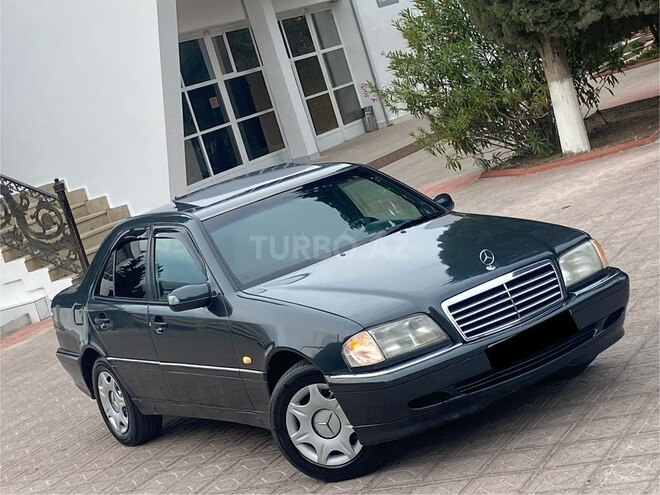 Mercedes C 180