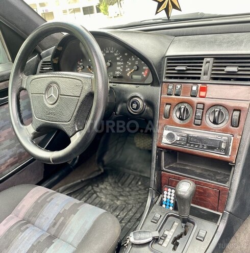 Mercedes C 180