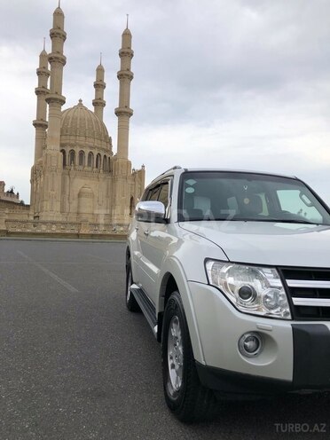 Mitsubishi Pajero 2007, 199,000 km - 3.0 л - Bakı