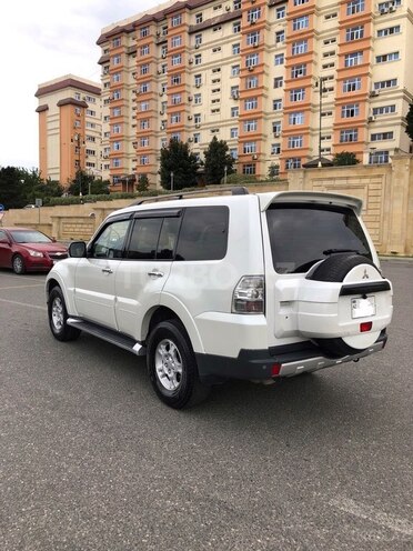 Mitsubishi Pajero 2007, 199,000 km - 3.0 л - Bakı