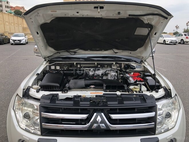 Mitsubishi Pajero 2007, 199,000 km - 3.0 л - Bakı