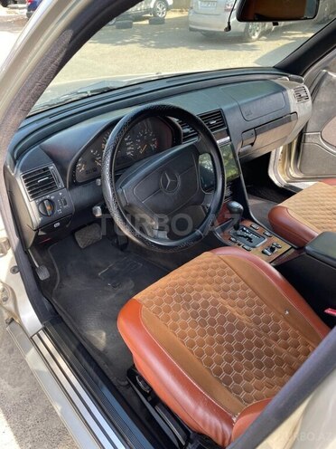 Mercedes C 200 1999, 280,000 km - 2.0 л - Bakı